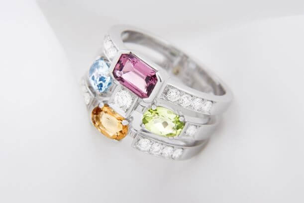 A Guide To Engagement Ring Gemstones