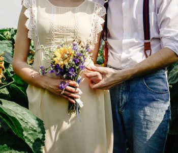 Sustainable Wedding clothes and bouquet