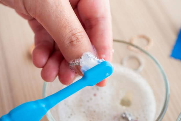 cleaning engagement ring