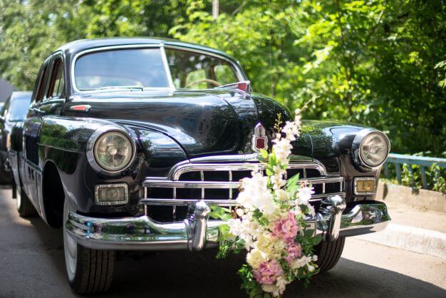 retro wedding car